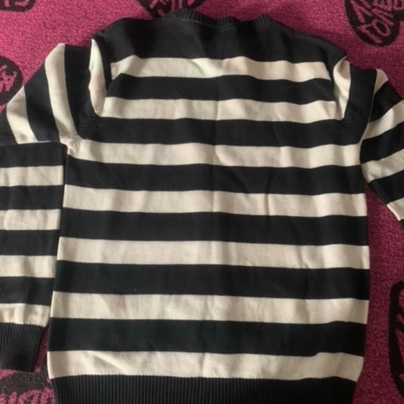 Men's Crooks & Castles sweater. - Picture 4 of 6